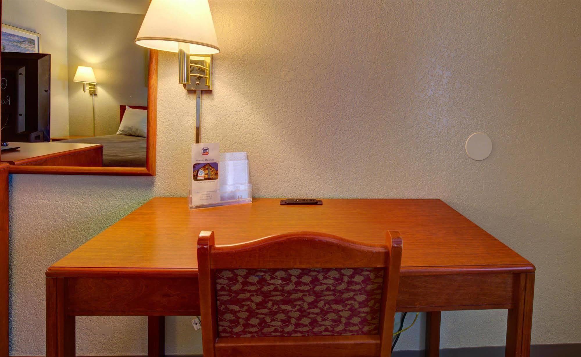 Good Nite Inn Salinas Bagian luar foto